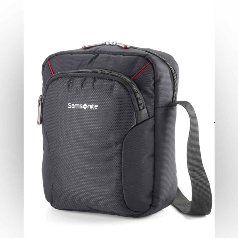 Samsonite Xenon 3 Crossover, Black Bag with stitching flaw on the strap
